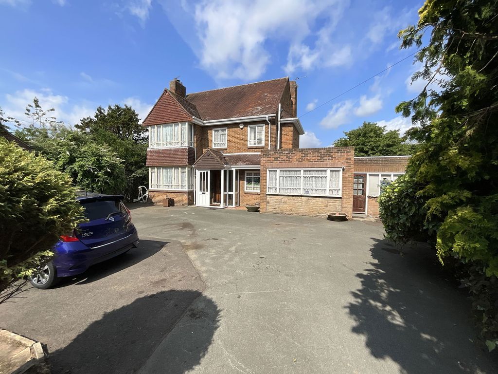 Property photo 1 of 36