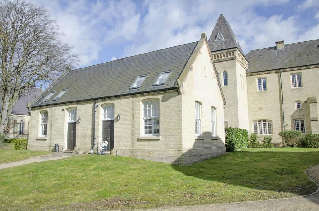 Property photo 1 of 21 Front Aspect