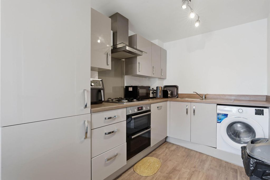 Property photo 2 of 22 Kitchen