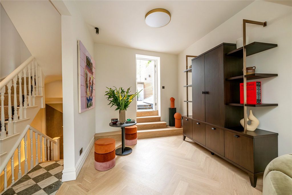 Property photo 1 of 18 Double Reception