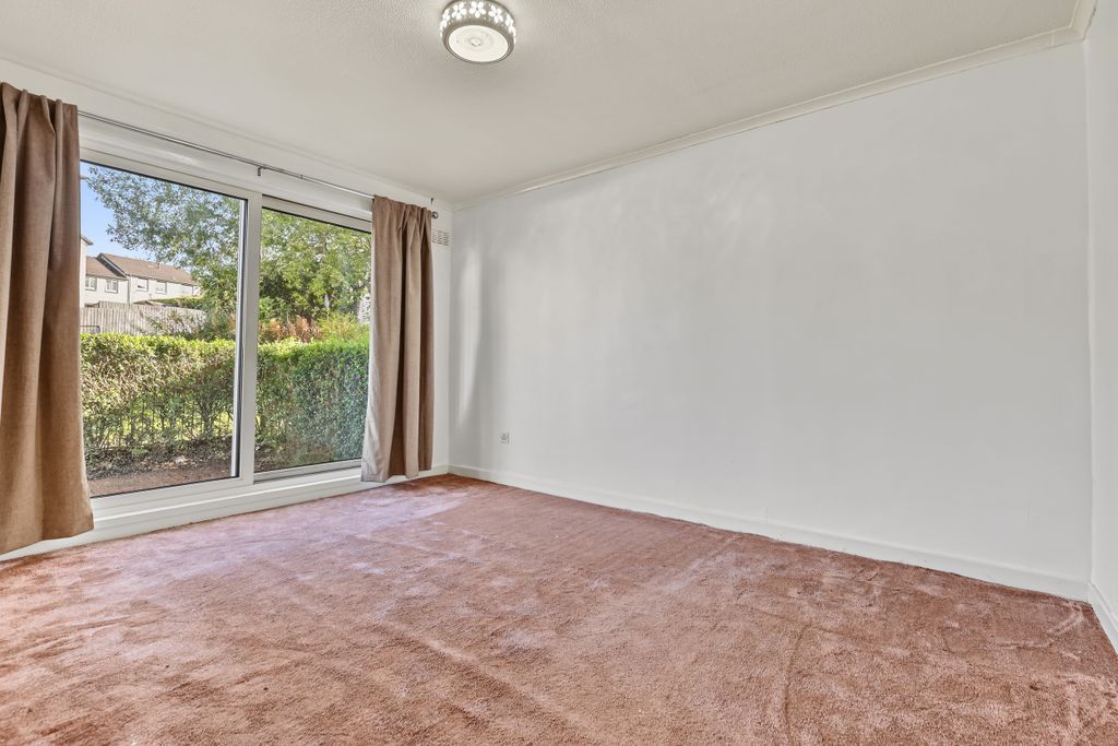 Property photo 2 of 35
