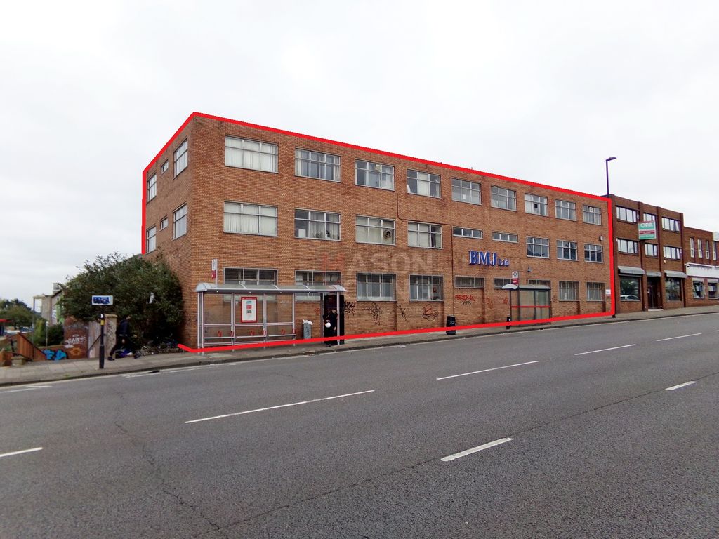 Property photo 1 of 8