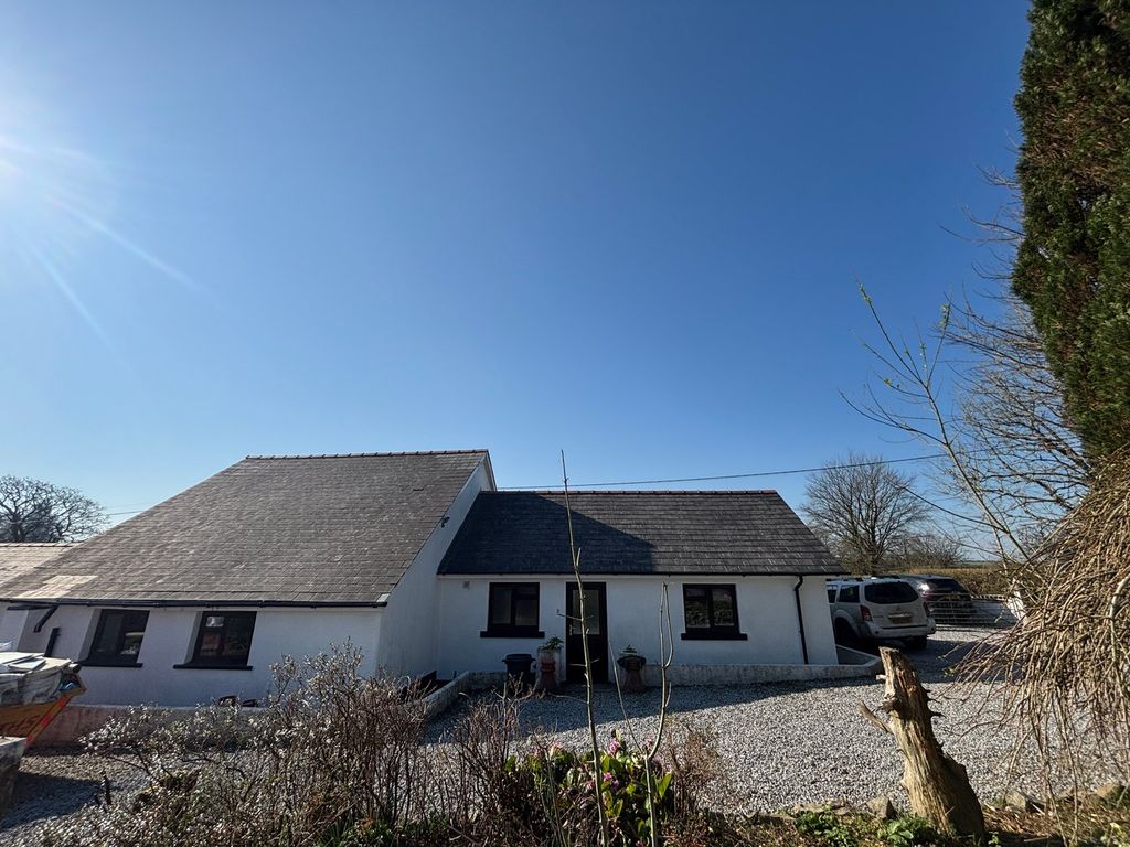 Property photo 2 of 24