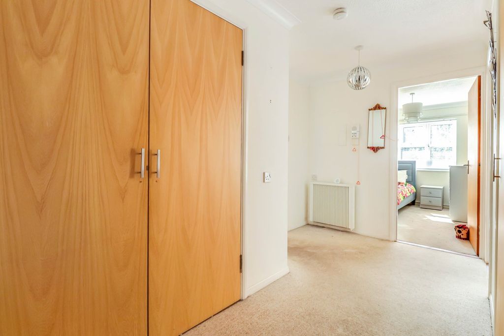 Property photo 3 of 9