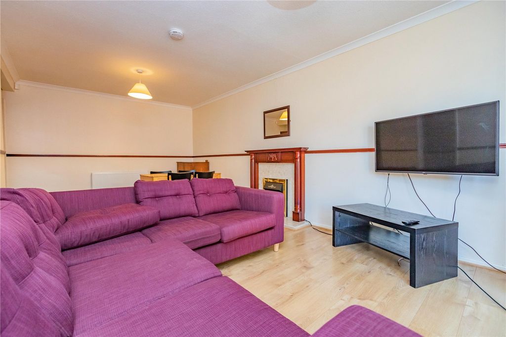 Property photo 2 of 11 Picture No. 03