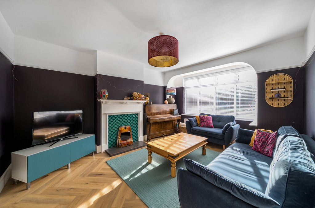 Property photo 2 of 30 1386807-1-69343B6...