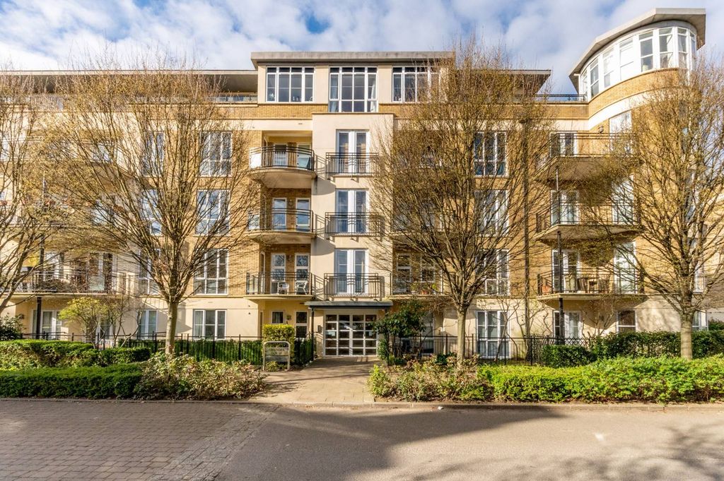 Property photo 2 of 12