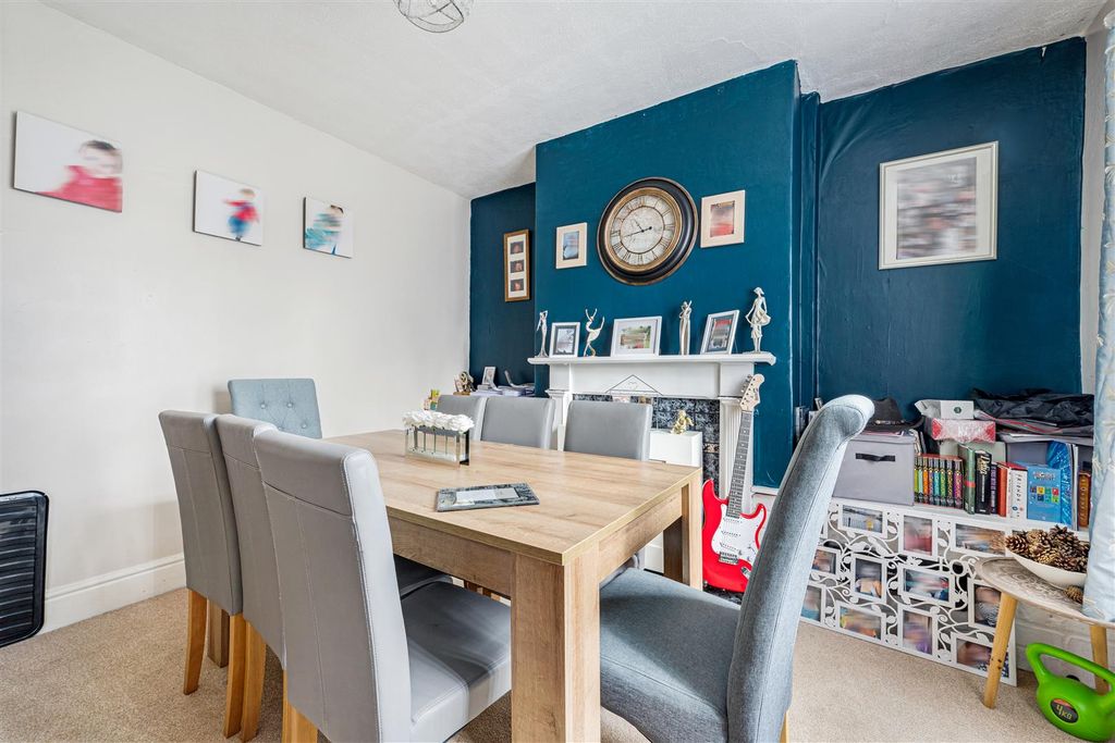 Property photo 3 of 5 Dining Room