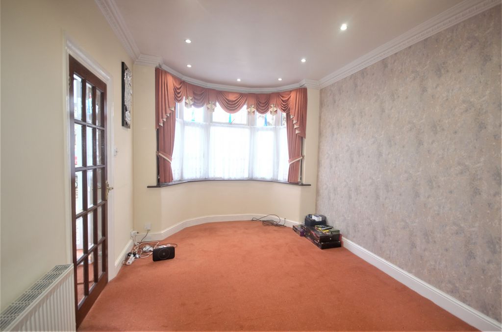 Property photo 2 of 16 Gallery
