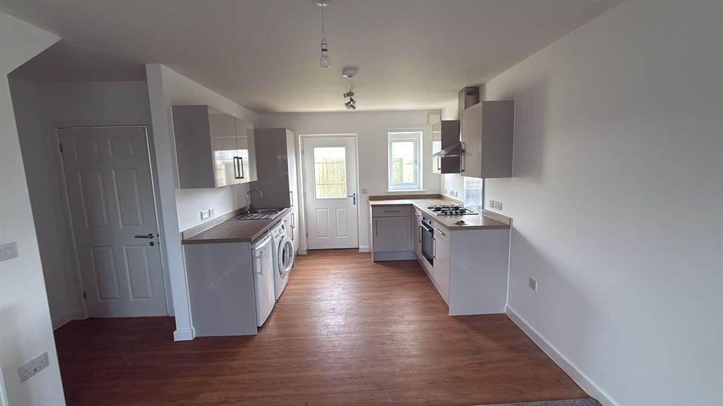 Property photo 2 of 20 Lounge To Kitchen 1.Jpg