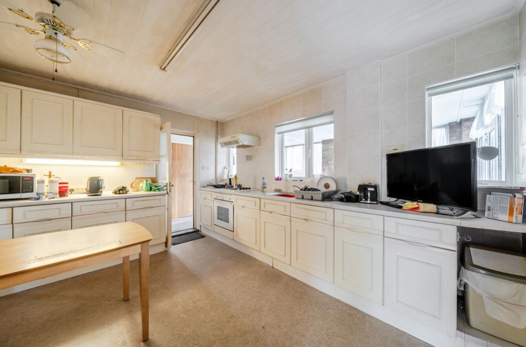 Property photo 2 of 25 1498542 (10)