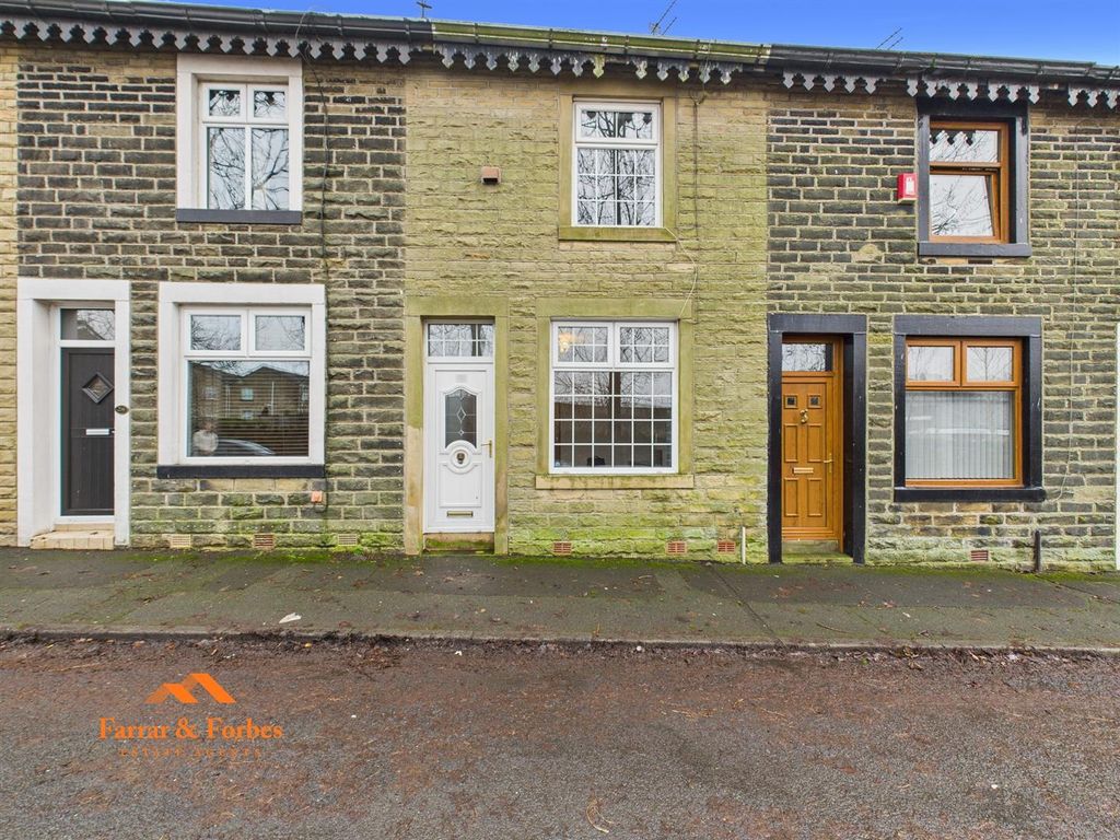 Property photo 2 of 18