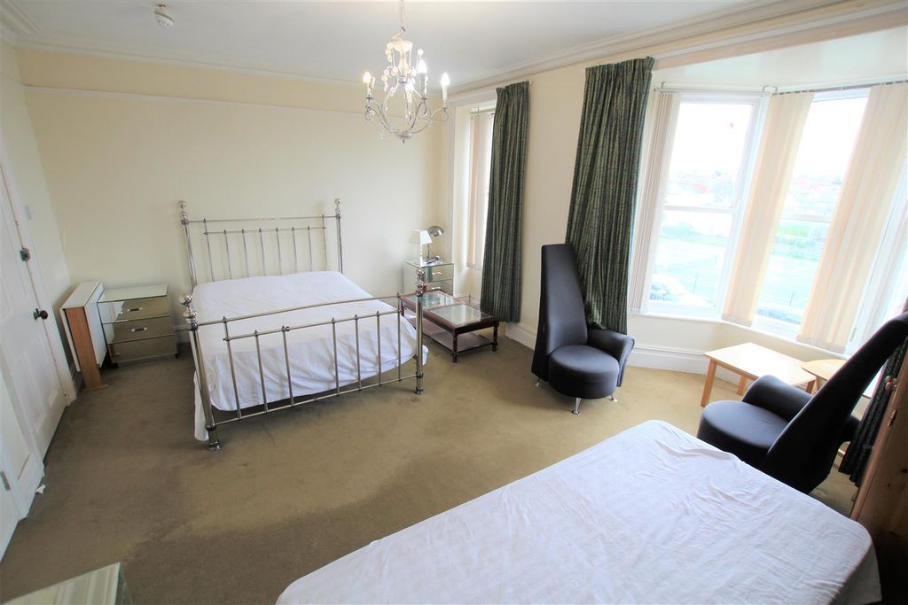Property photo 3 of 6 P1464 B1.Jpg