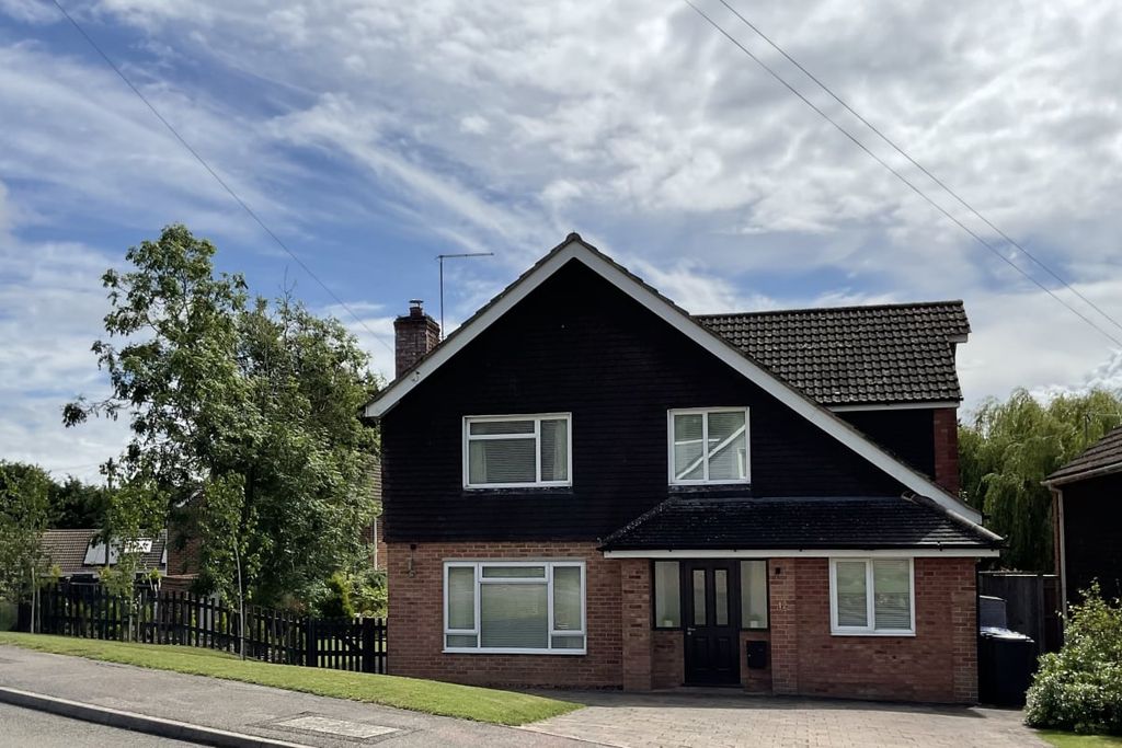 Property photo 1 of 27