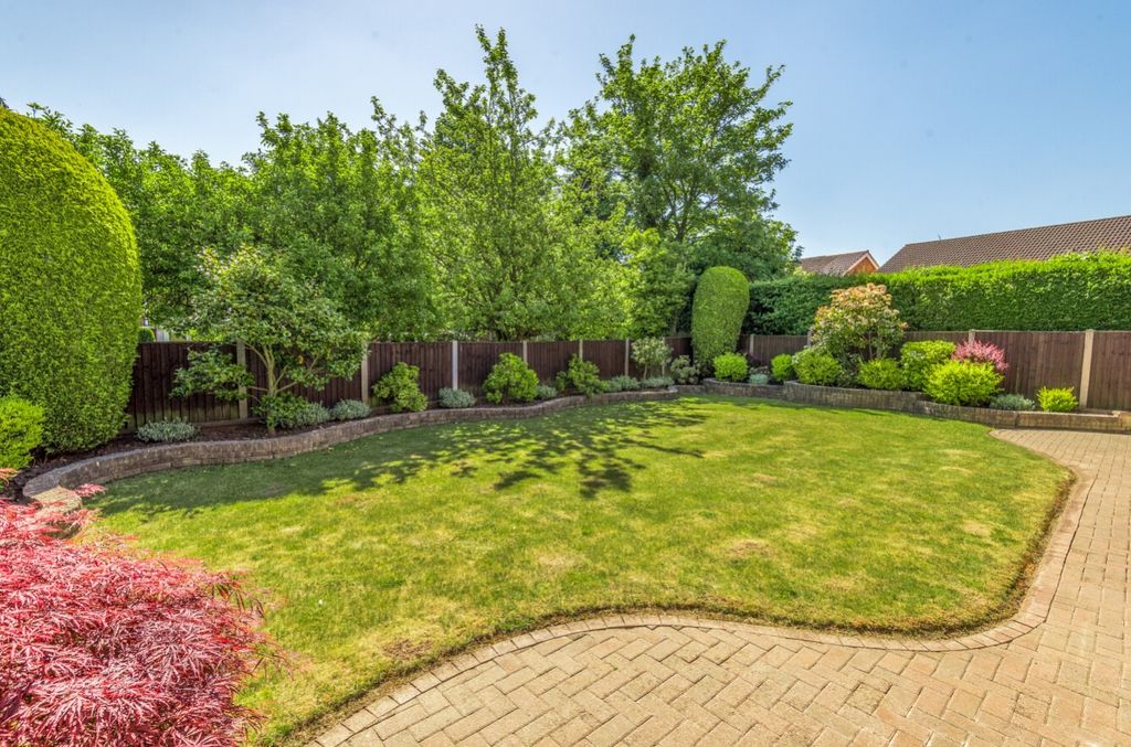 Property photo 2 of 27 1294543-7-682A4Caa7d3F9-Arw-1