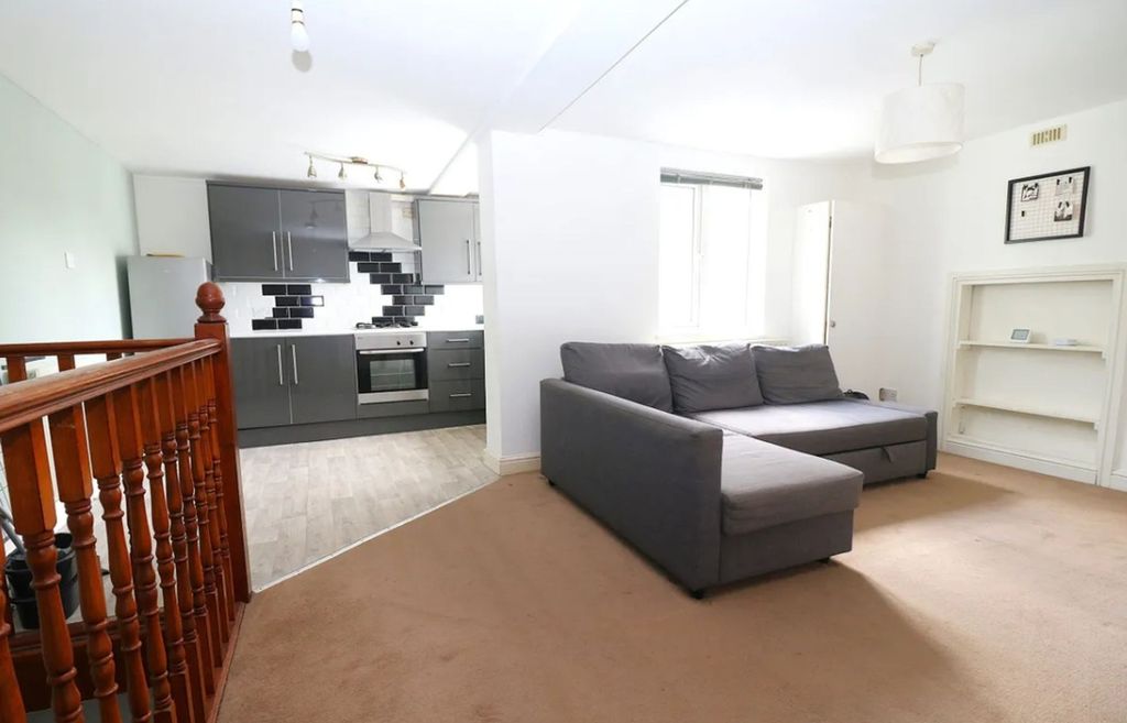 Property photo 1 of 4