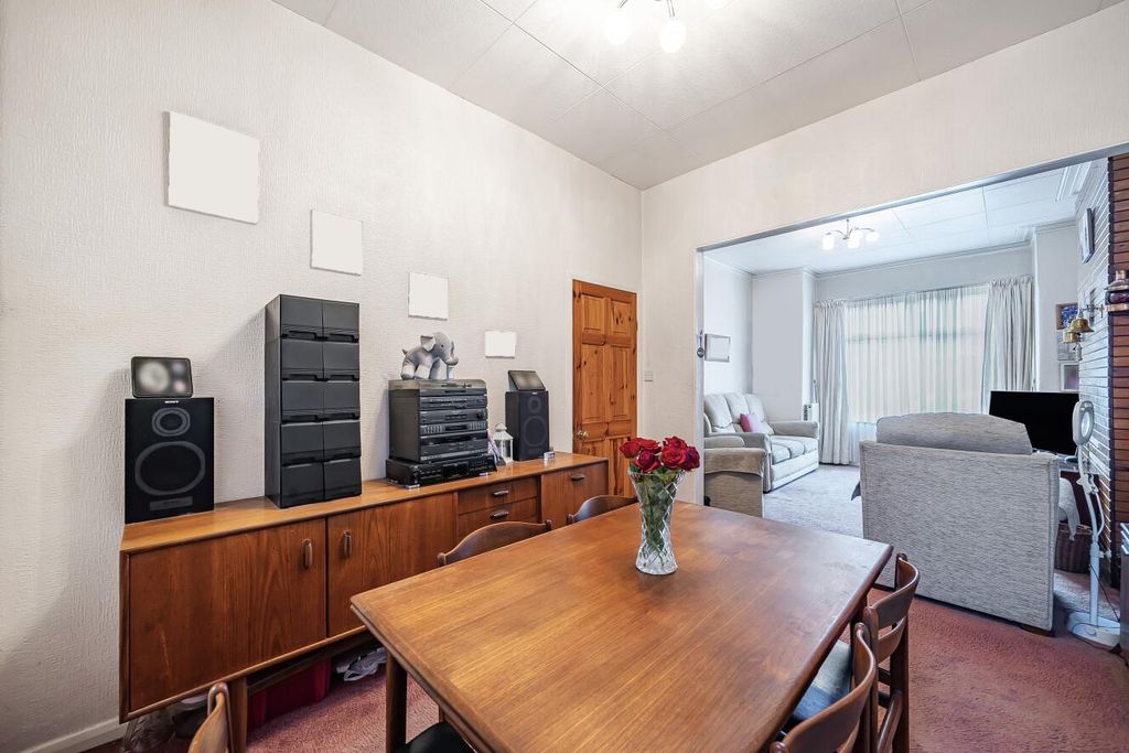 Property photo 2 of 10 Picture 2