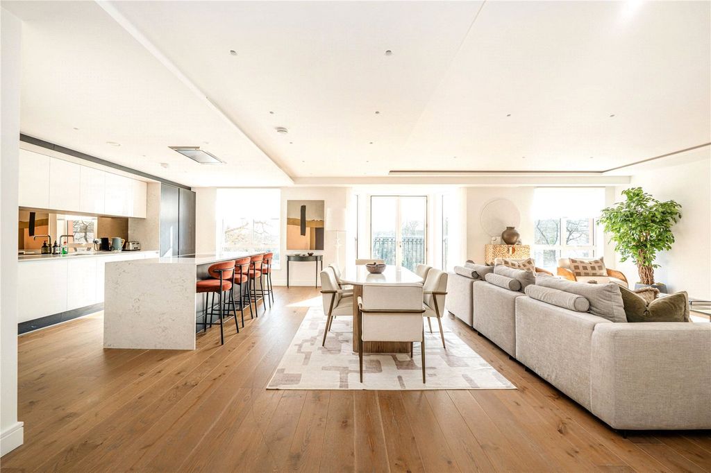 Property photo 3 of 15 Open Plan