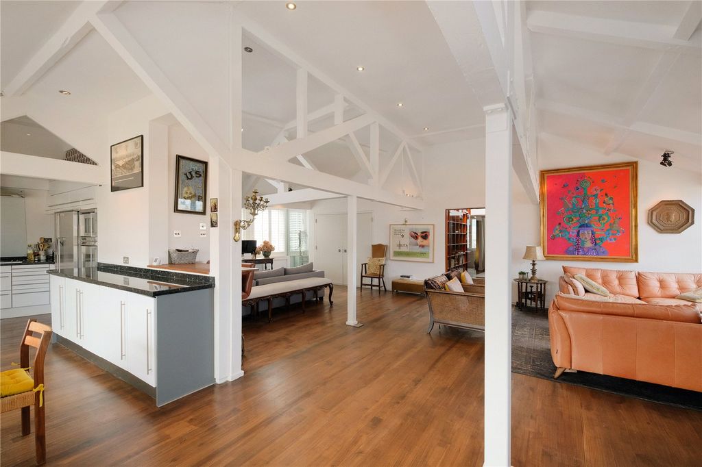 Property photo 2 of 17 Picture No. 05