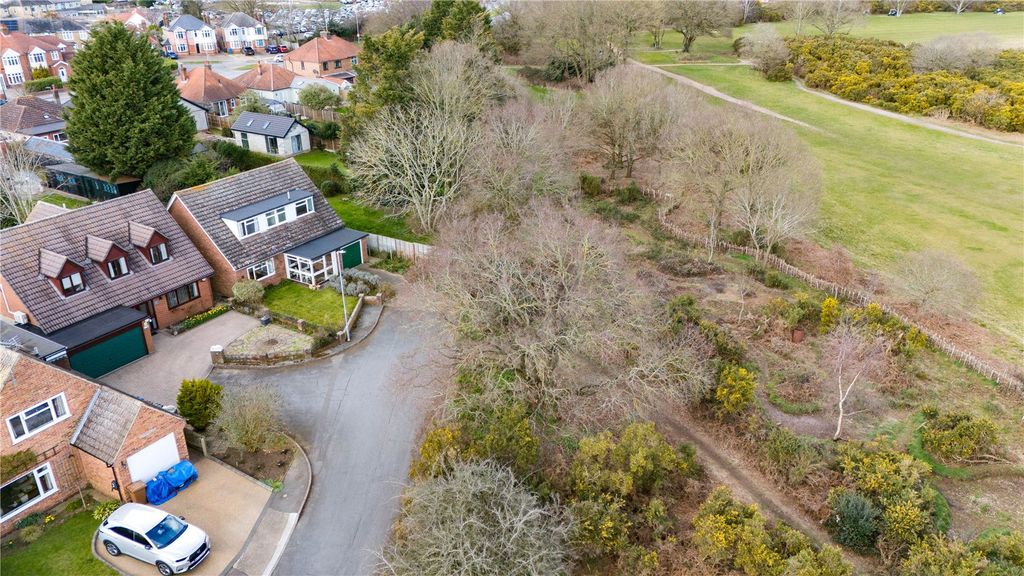 Property photo 1 of 16 1 - Picture No. 17