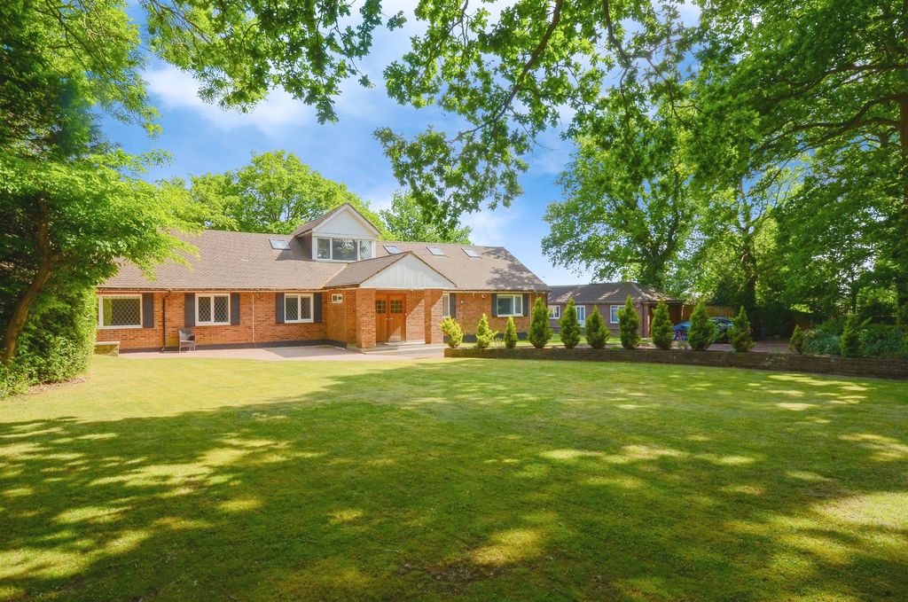 Property photo 2 of 34