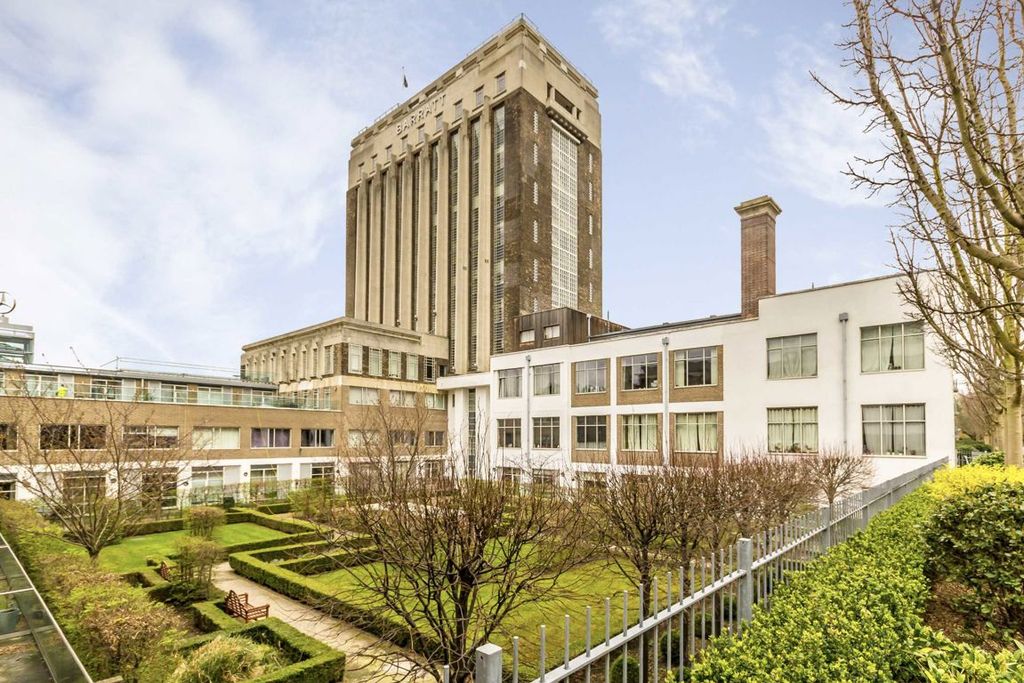 Property photo 1 of 4