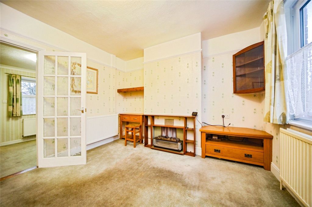 Property photo 3 of 15 Picture No. 18