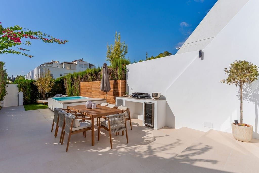 Property photo 3 of 26 Marbella Townhouse Esmarv132 3