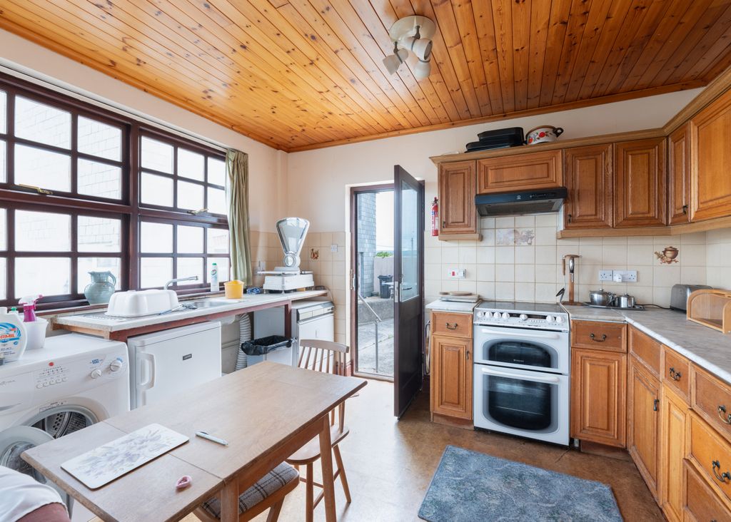 Property photo 3 of 15 Gallery