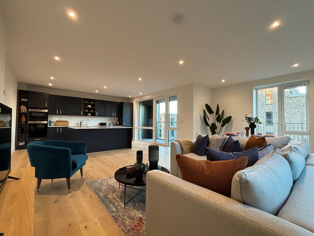 Property photo 1 of 14 Photo 13