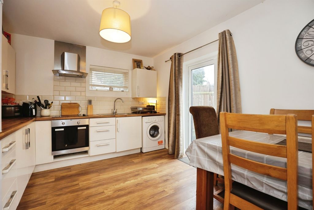 Property photo 3 of 15