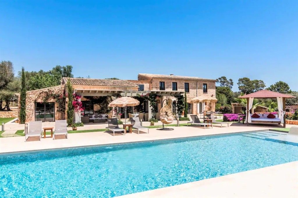 Property photo 1 of 15 Ventura01