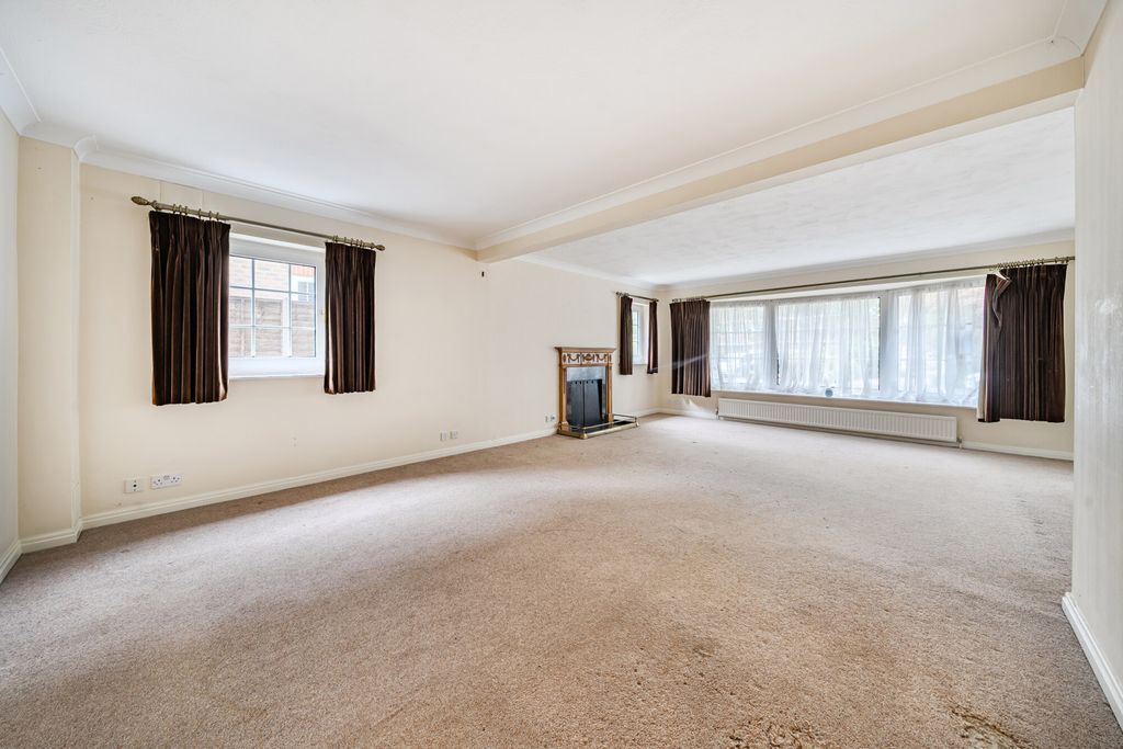 Property photo 3 of 18 1344432-18-68B015...