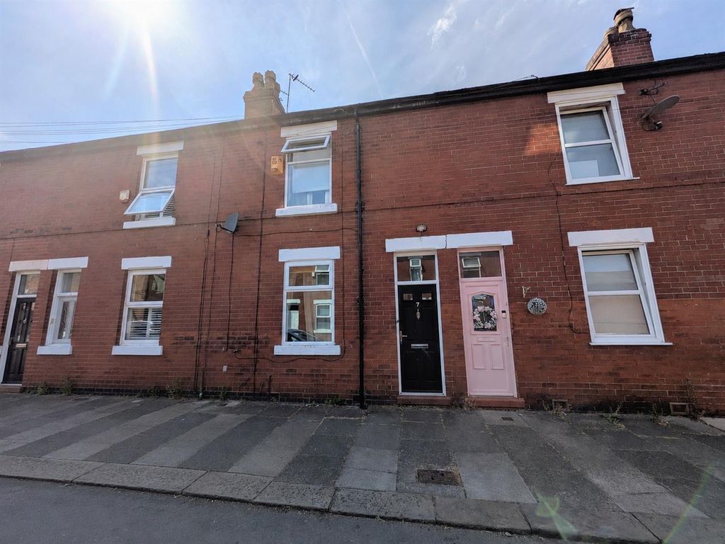 Property photo 1 of 11