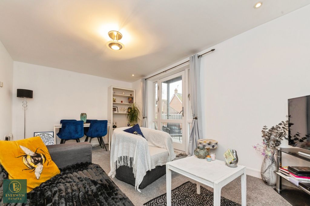 Property photo 2 of 15