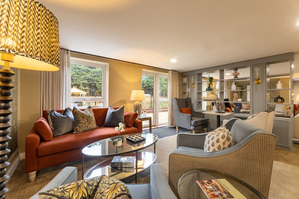 Property photo 1 of 16 Communal Lounge