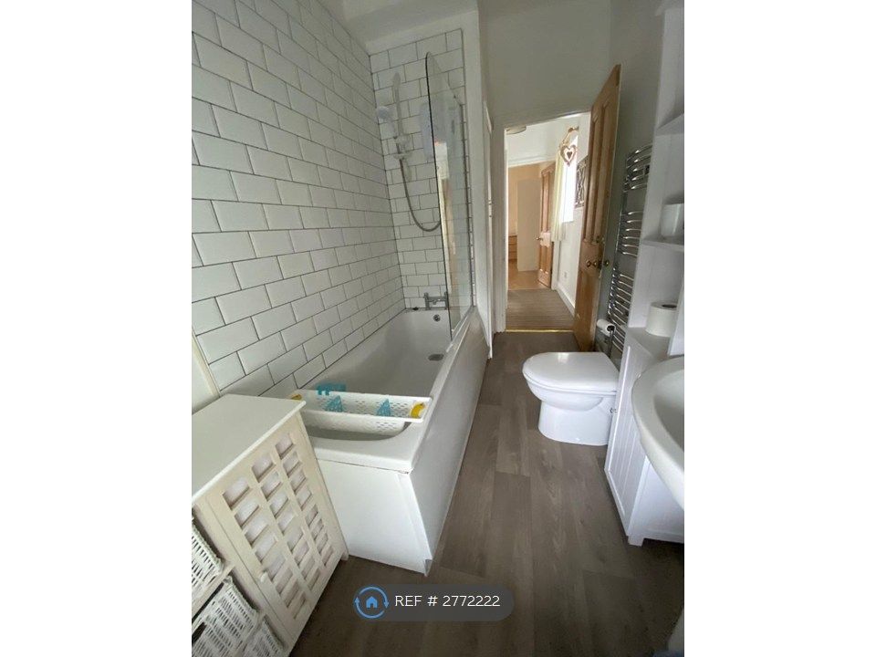 Property photo 3 of 35 Bathroom