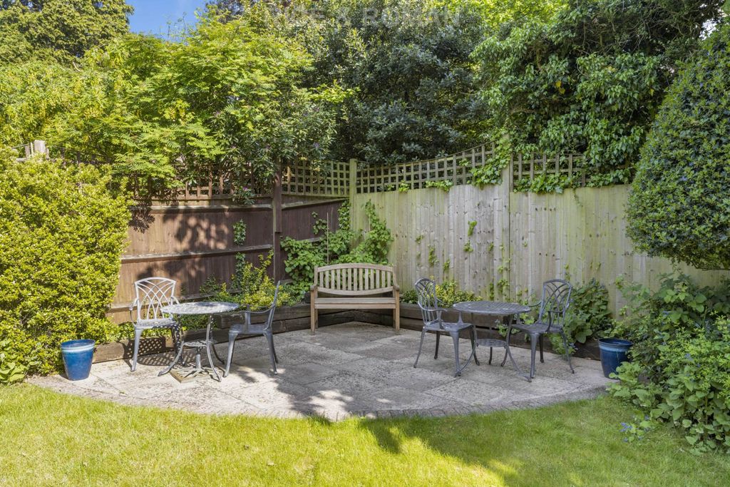 Property photo 3 of 7