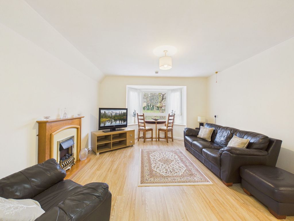 Property photo 2 of 9 Lounge