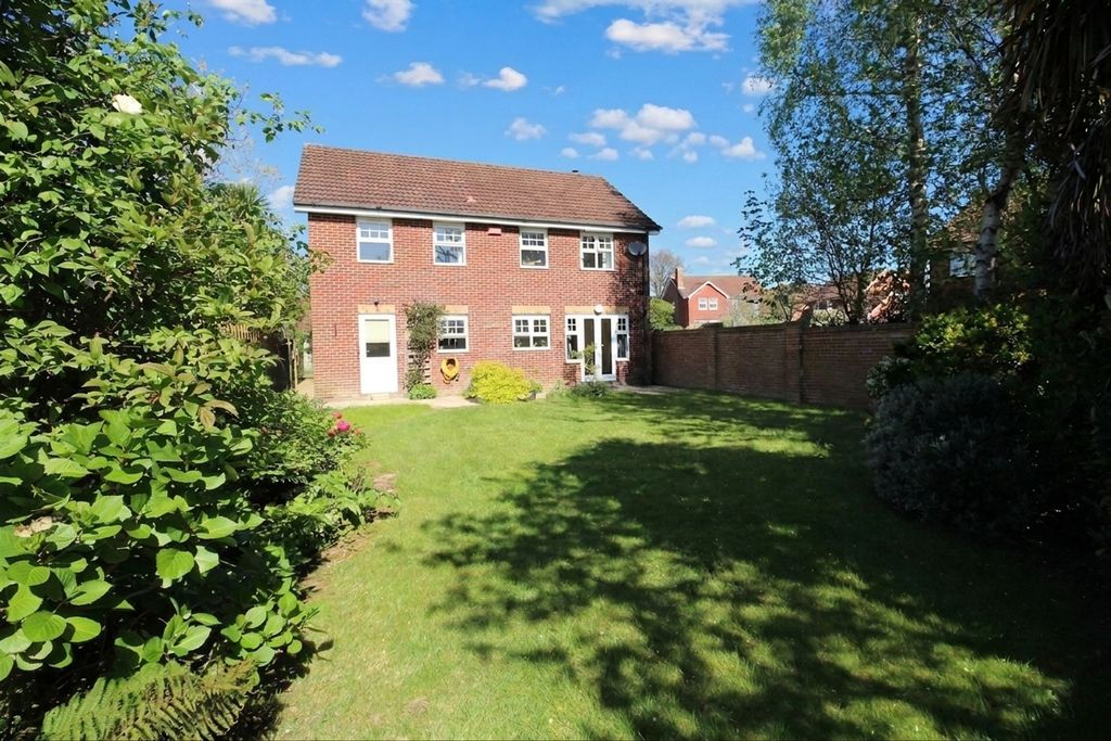Additional image 22 of 4 bed detached house for saleJohn Newington Close, Kennington TN24