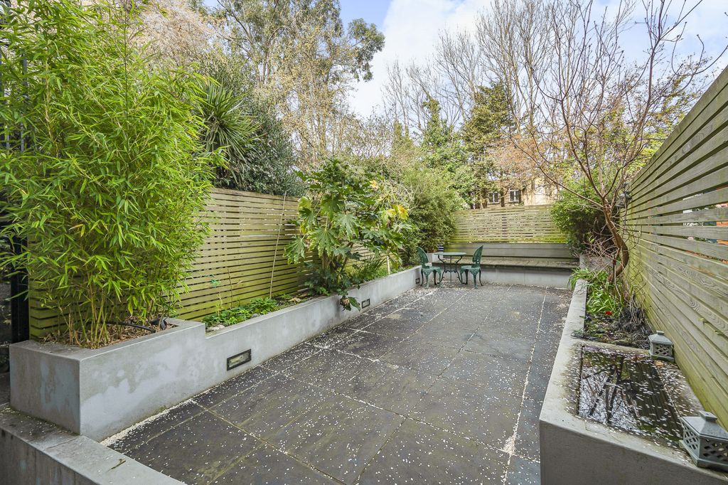 Property photo 3 of 9