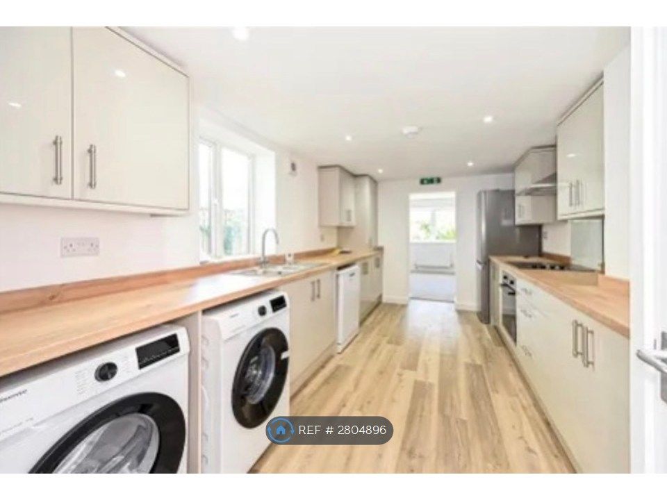 Property photo 1 of 14 Kitchen
