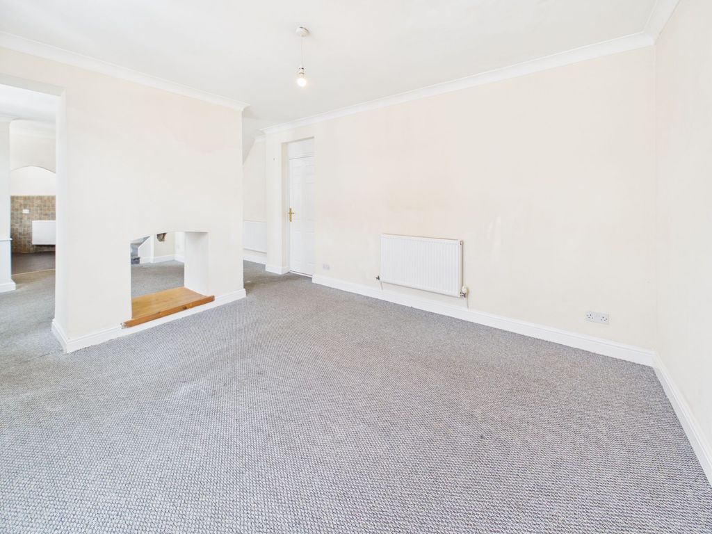 Property photo 3 of 23