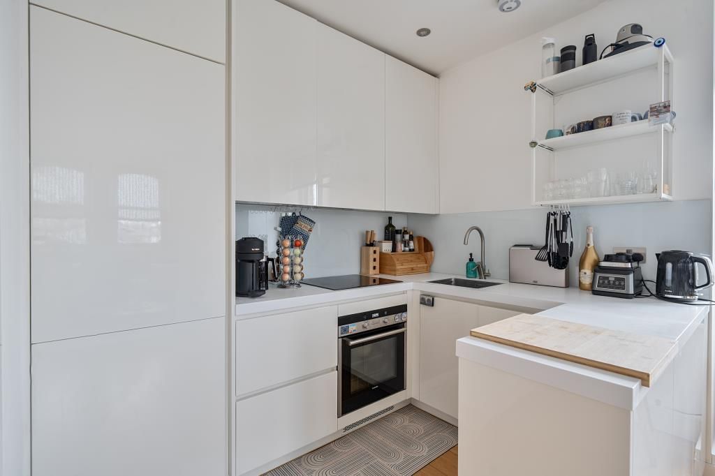 Property photo 3 of 15 Kitchen