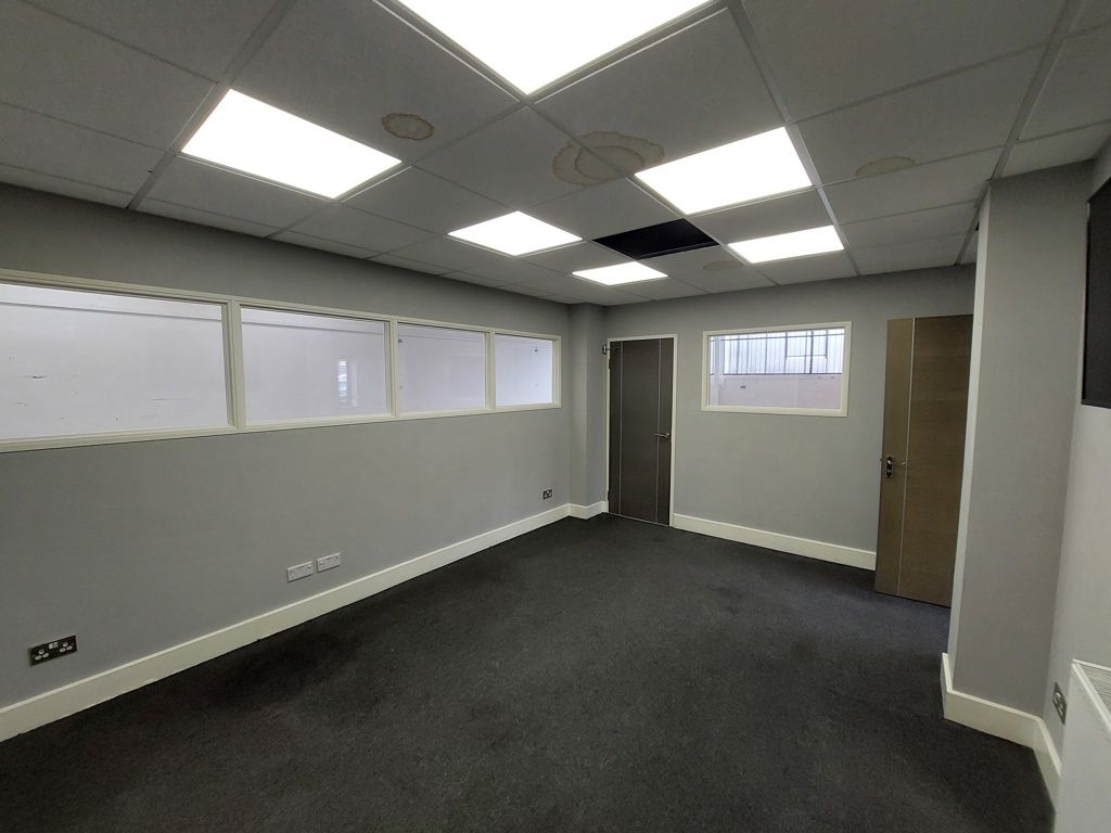 Property photo 3 of 10 Photo 15