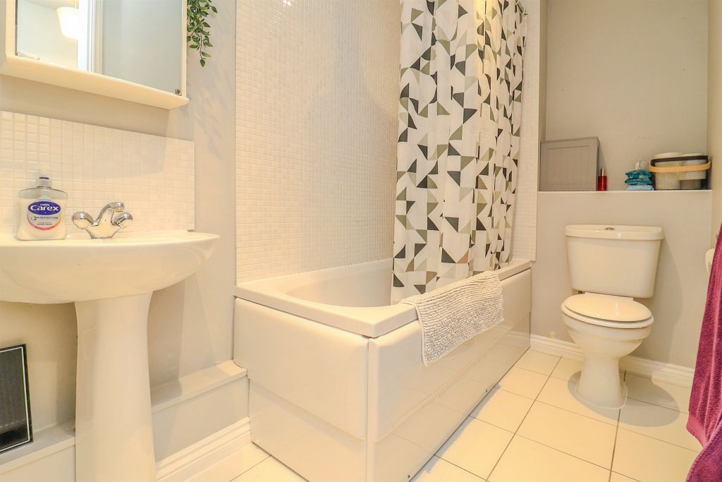 Additional image 15 of 2 bed flat for saleReeve Close, Leighton Buzzard LU7
