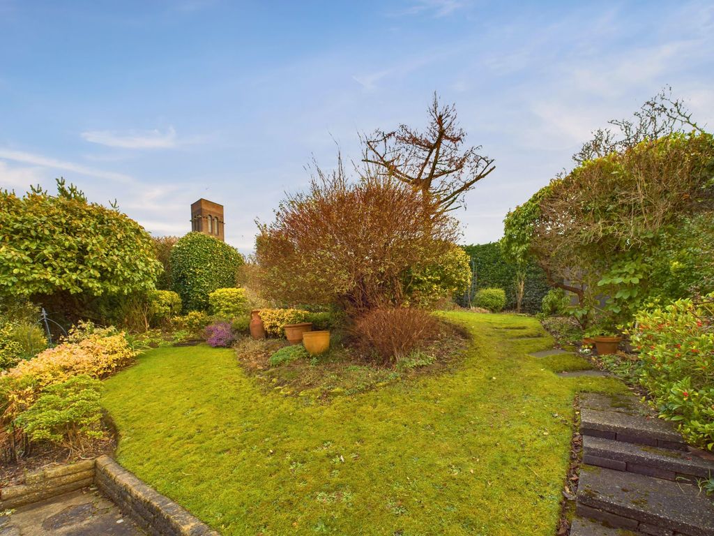 Property photo 3 of 19 Garden