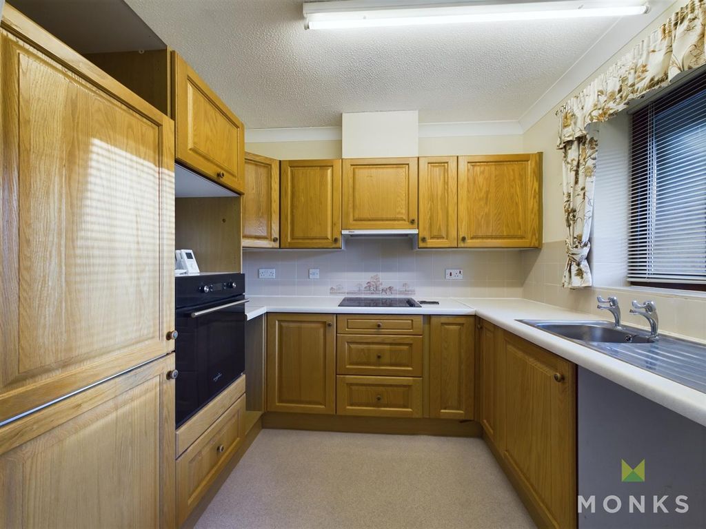 Property photo 2 of 16 Cam01420G0-Pr0519-Still012.Jpg