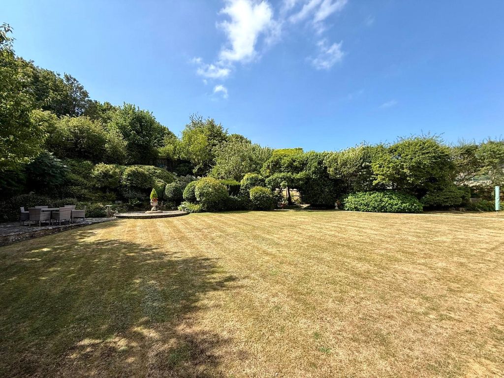 Property photo 3 of 28 Picture No. 36
