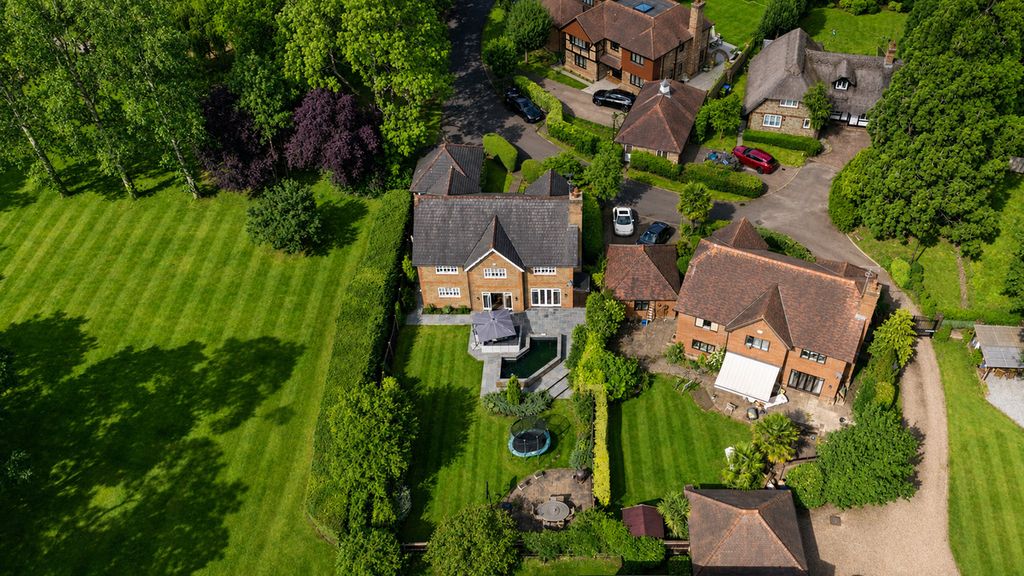 Property photo 3 of 19
